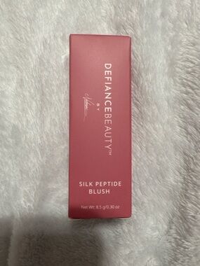 Defiance Beauty Silk Peptide Blush Cream 8.5g Hydrating Glow